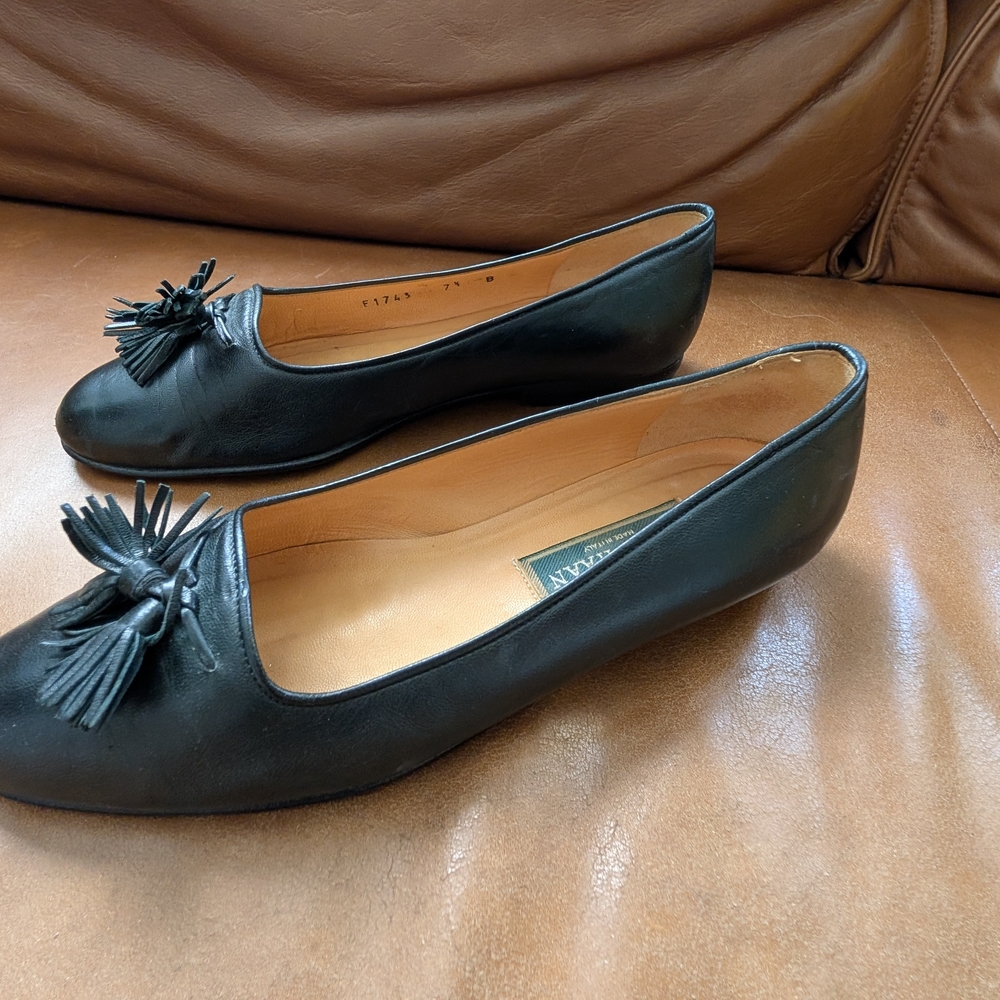 Cole Haan Size 7.5  Green Leather Women's Loafers